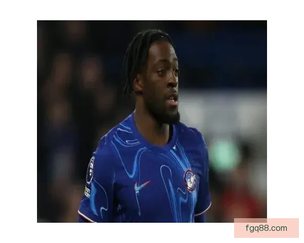 天空体育：西汉姆接近签下迪萨西 转会文件已提交待确认